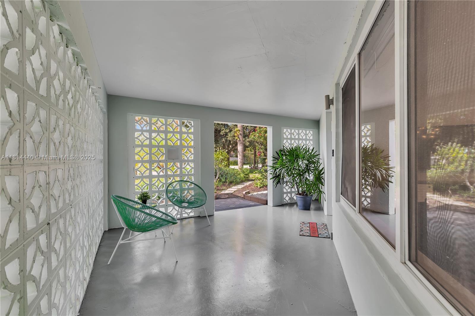 ROBERTSON PARK - Residential Lease