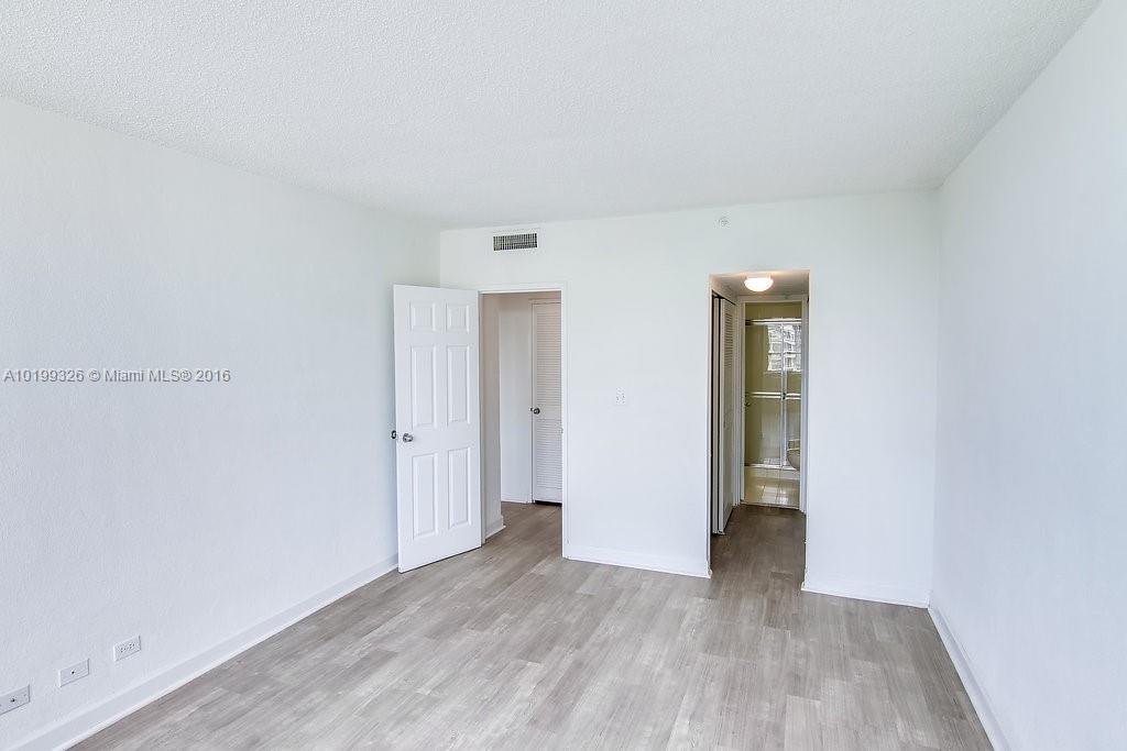 Flamingo South Beach - Residential Lease