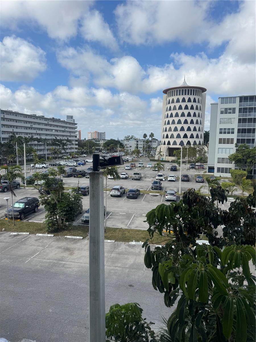 JADE WINDS GROUP - - Residential Lease