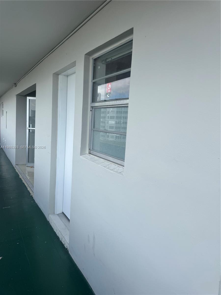 JADE WINDS GROUP - - Residential Lease