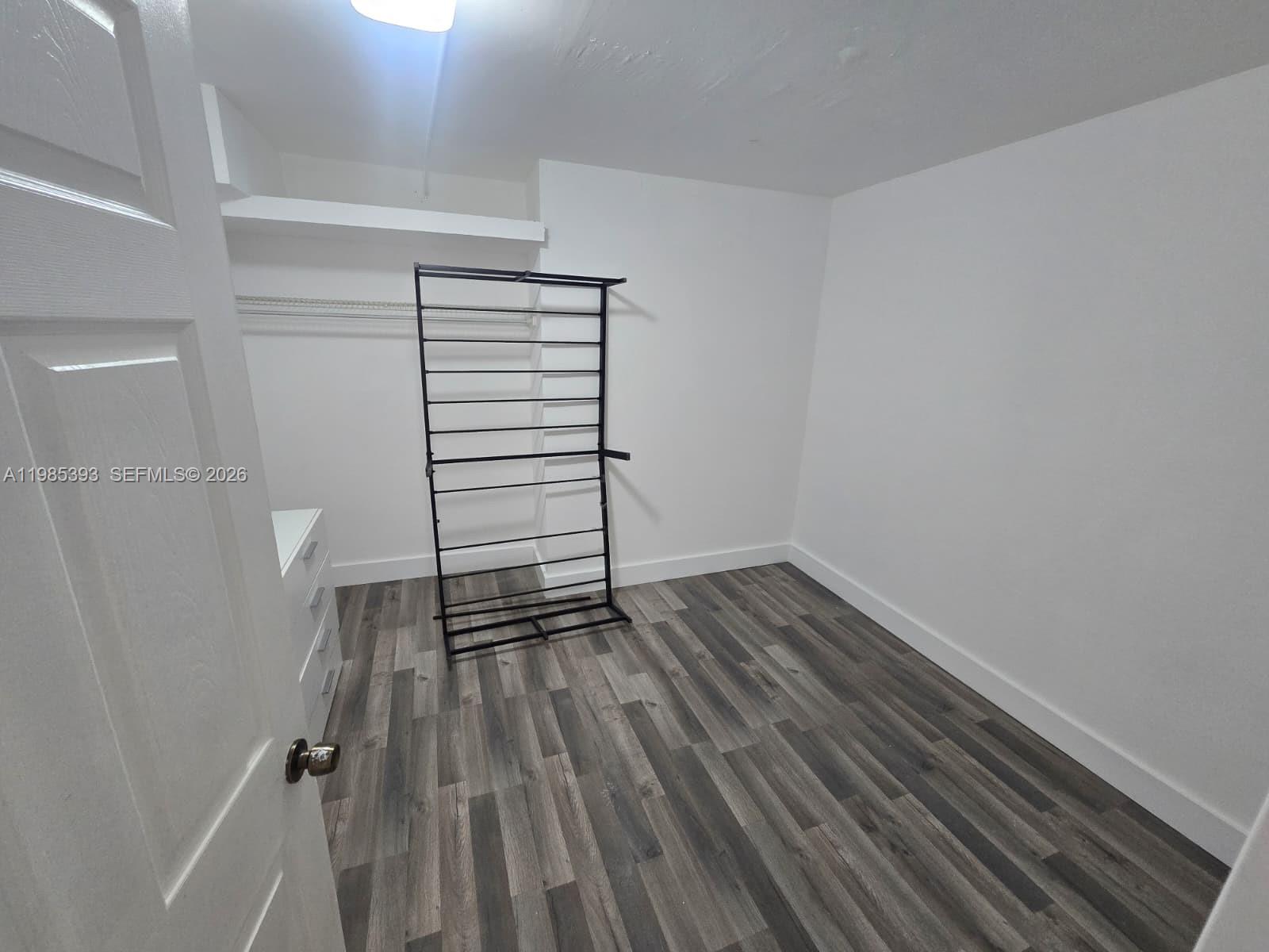 JADE WINDS GROUP - - Residential Lease