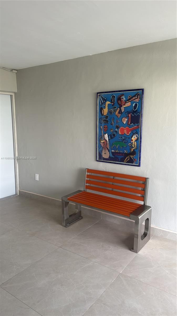 JADE WINDS GROUP - - Residential Lease