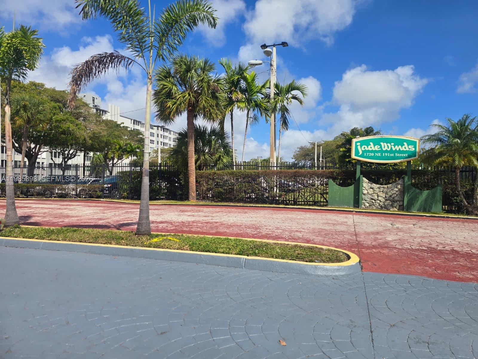 JADE WINDS GROUP - - Residential Lease