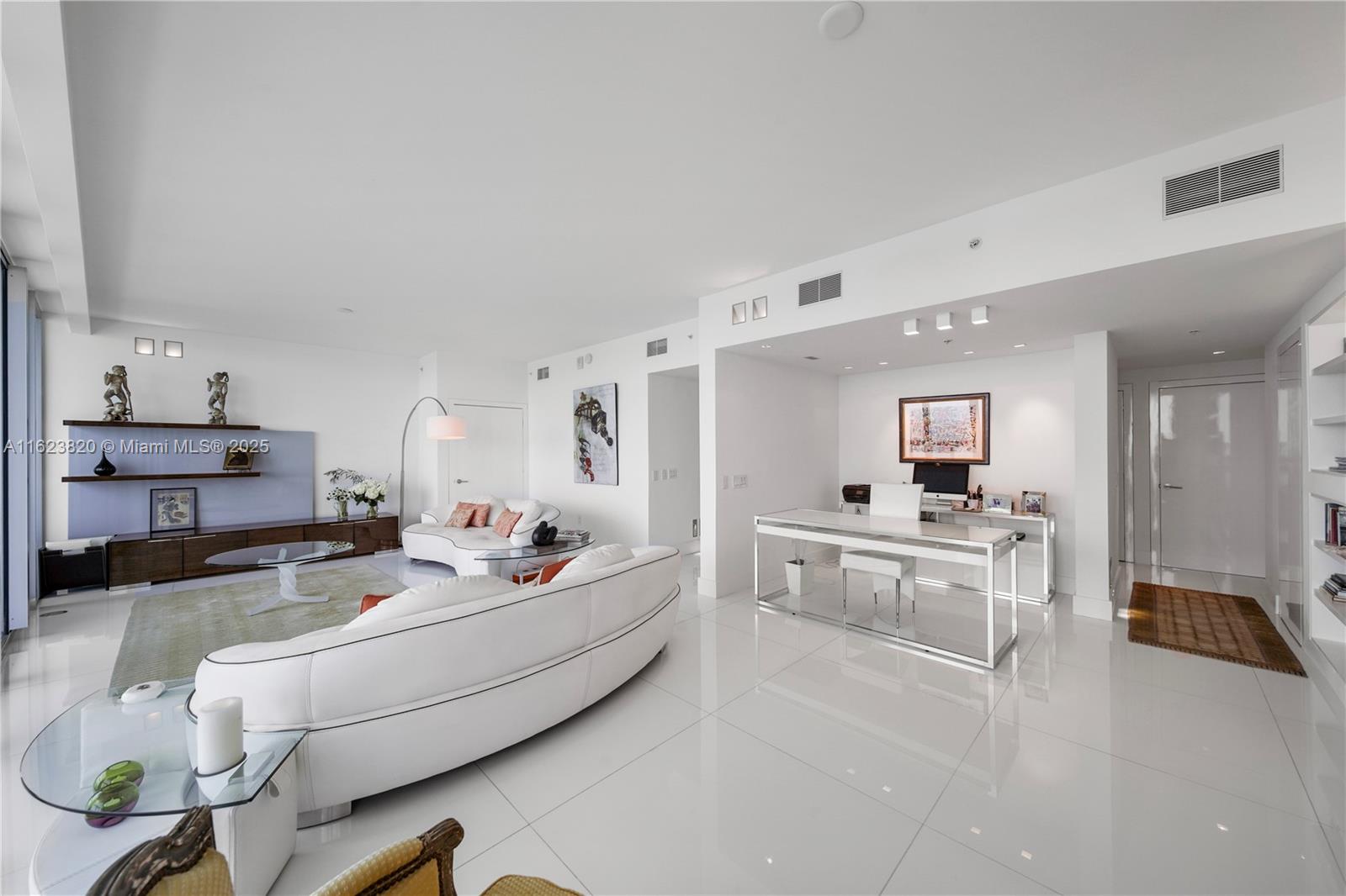 NORTH CARILLON BEACH COND - Residential