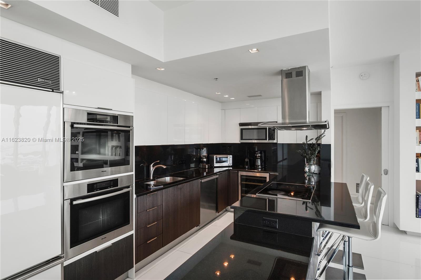 NORTH CARILLON BEACH COND - Residential