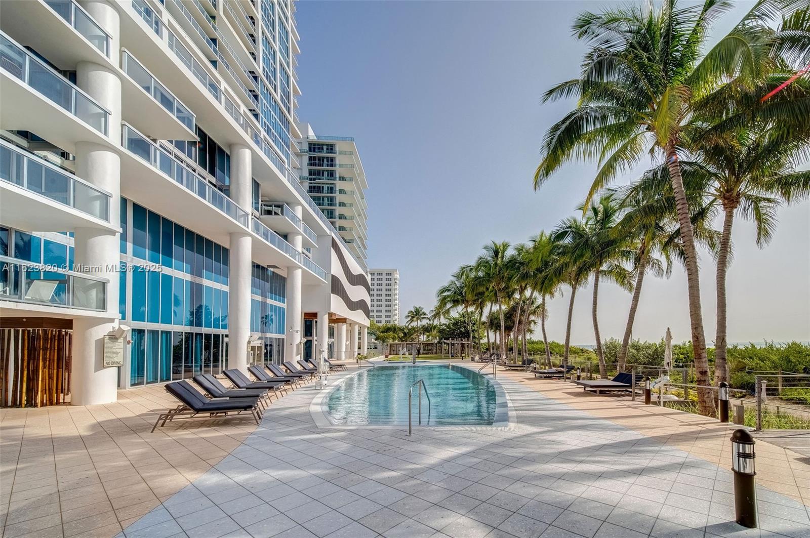 NORTH CARILLON BEACH COND - Residential