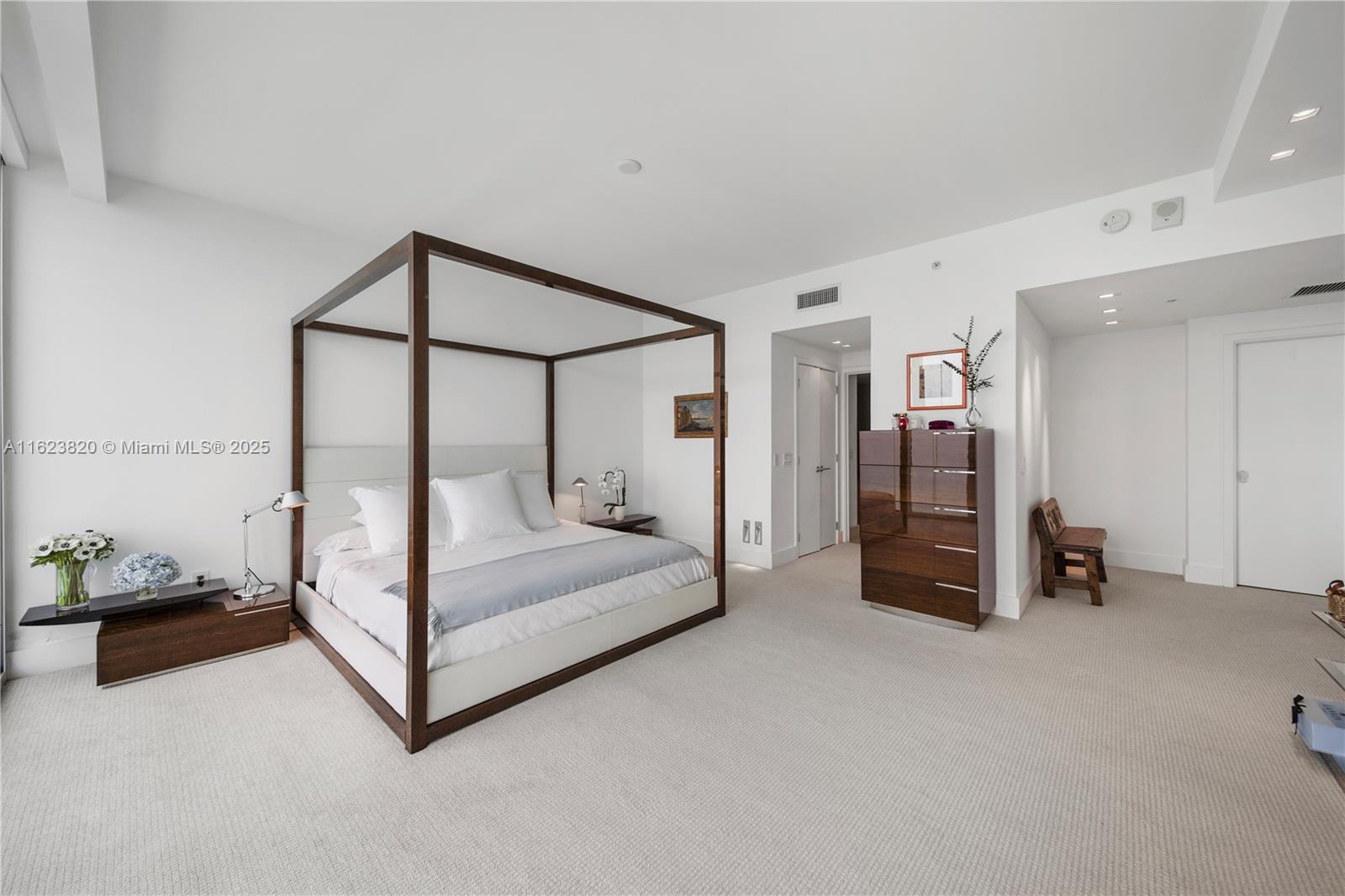 NORTH CARILLON BEACH COND - Residential