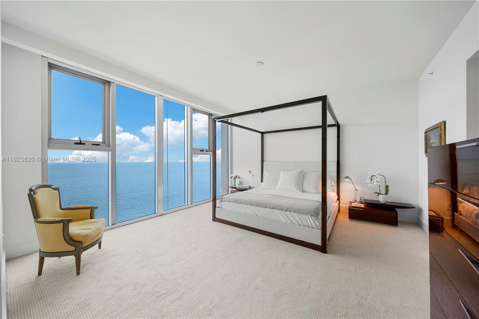 NORTH CARILLON BEACH COND - Residential