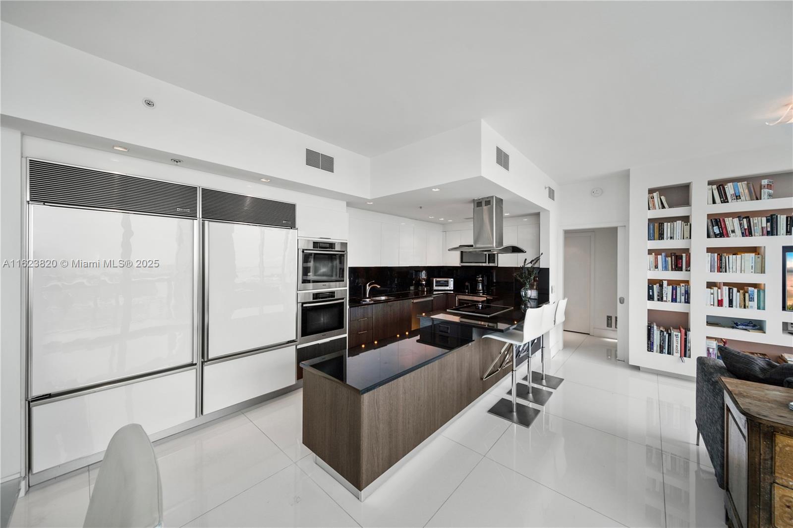 NORTH CARILLON BEACH COND - Residential