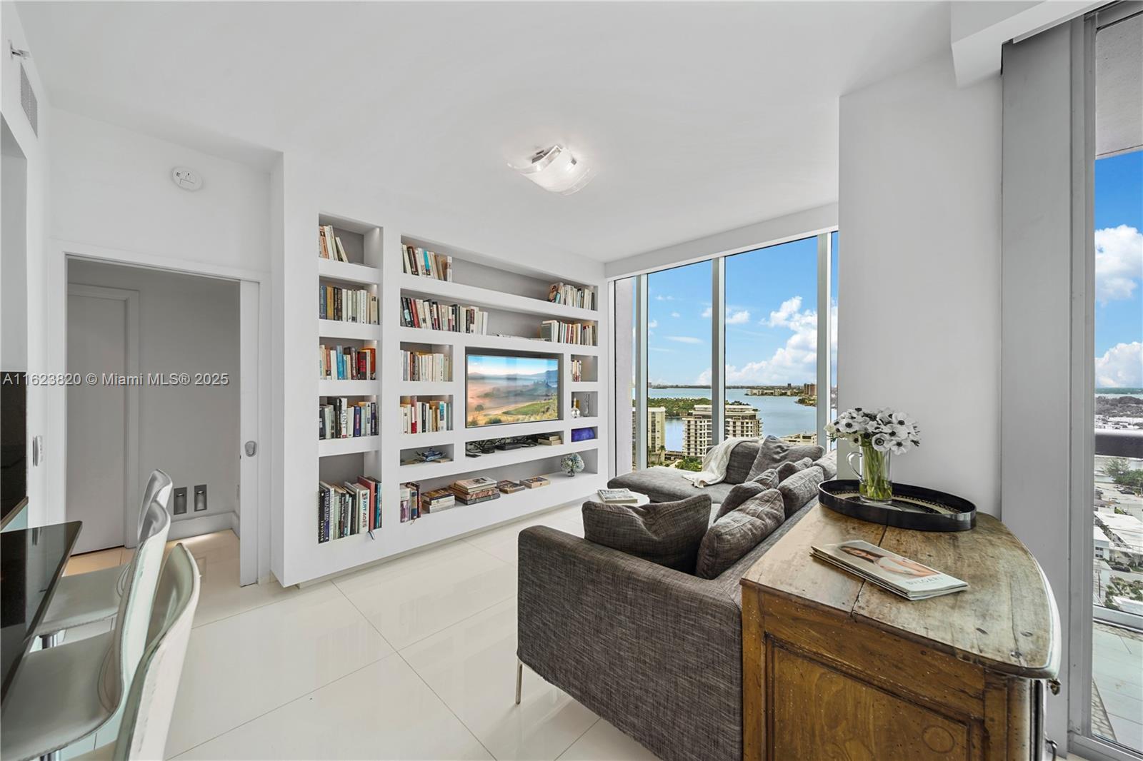 NORTH CARILLON BEACH COND - Residential