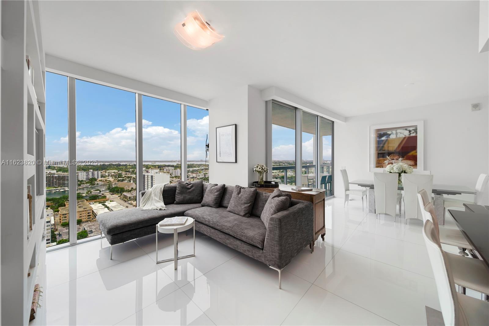 NORTH CARILLON BEACH COND - Residential