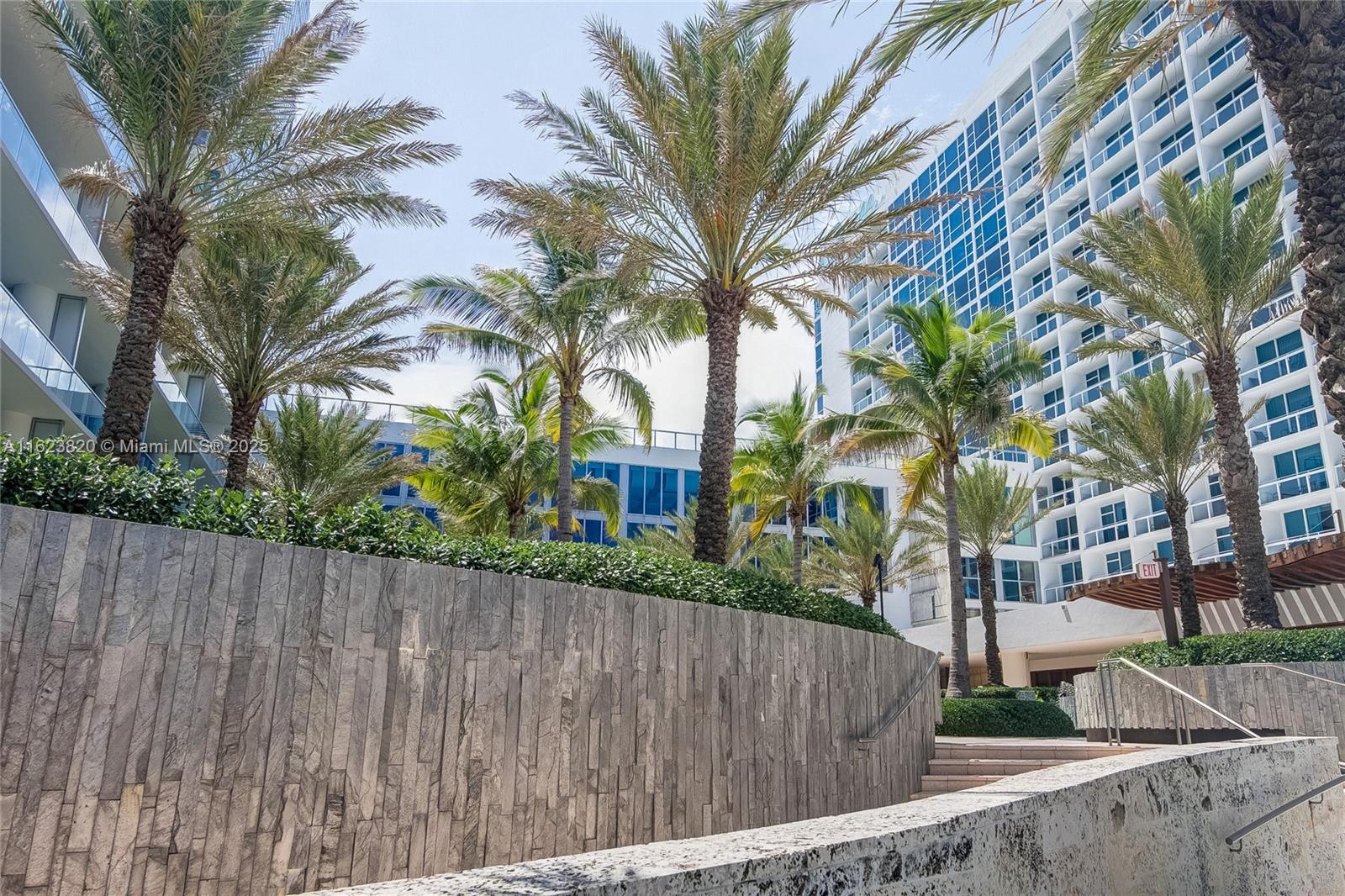 NORTH CARILLON BEACH COND - Residential