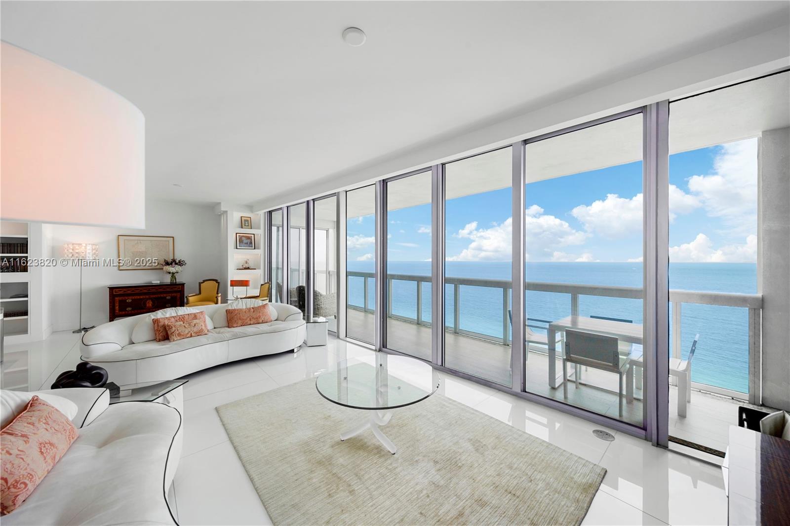 NORTH CARILLON BEACH COND - Residential