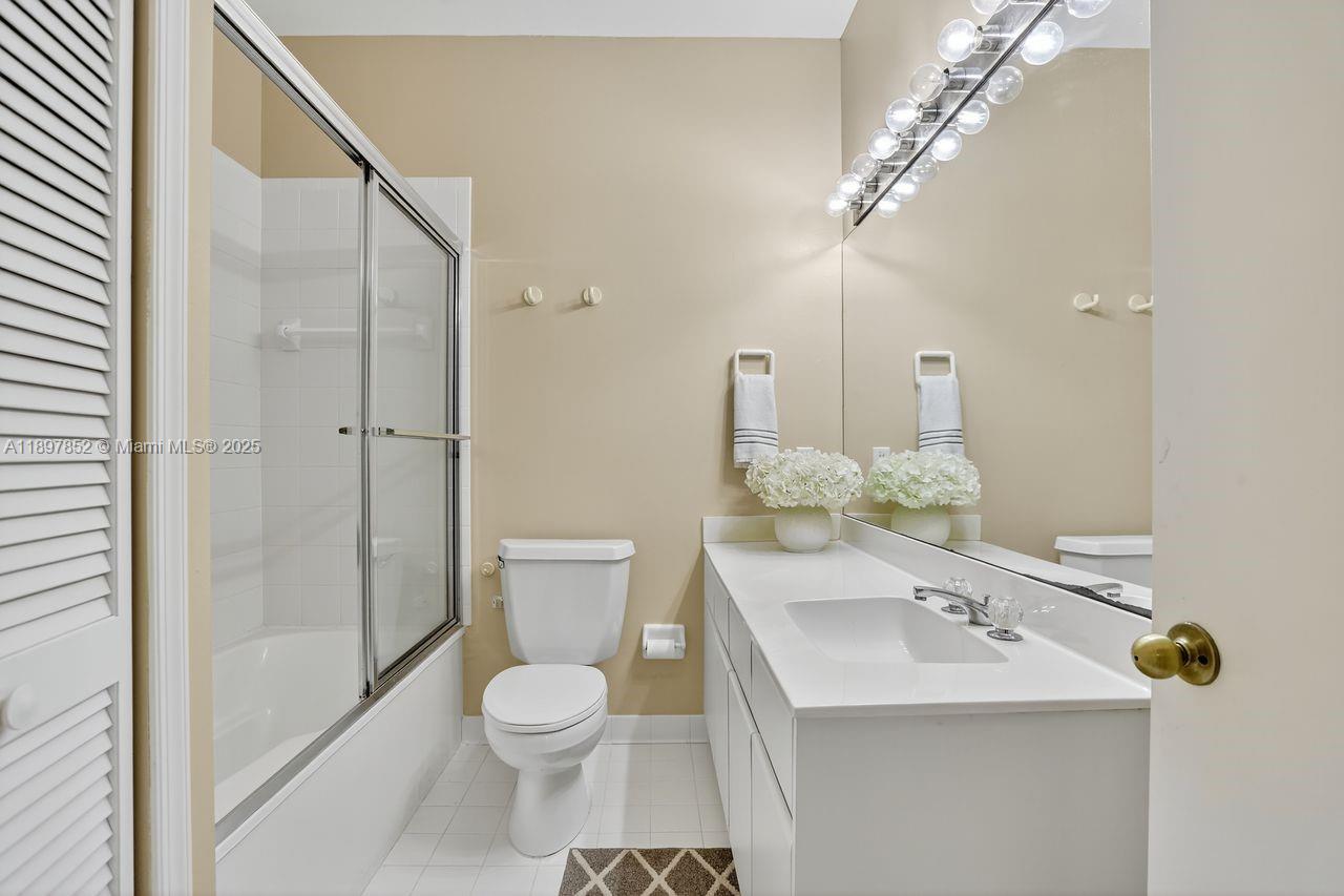 MISTY OAKS AT PALM-AIRE C - Residential