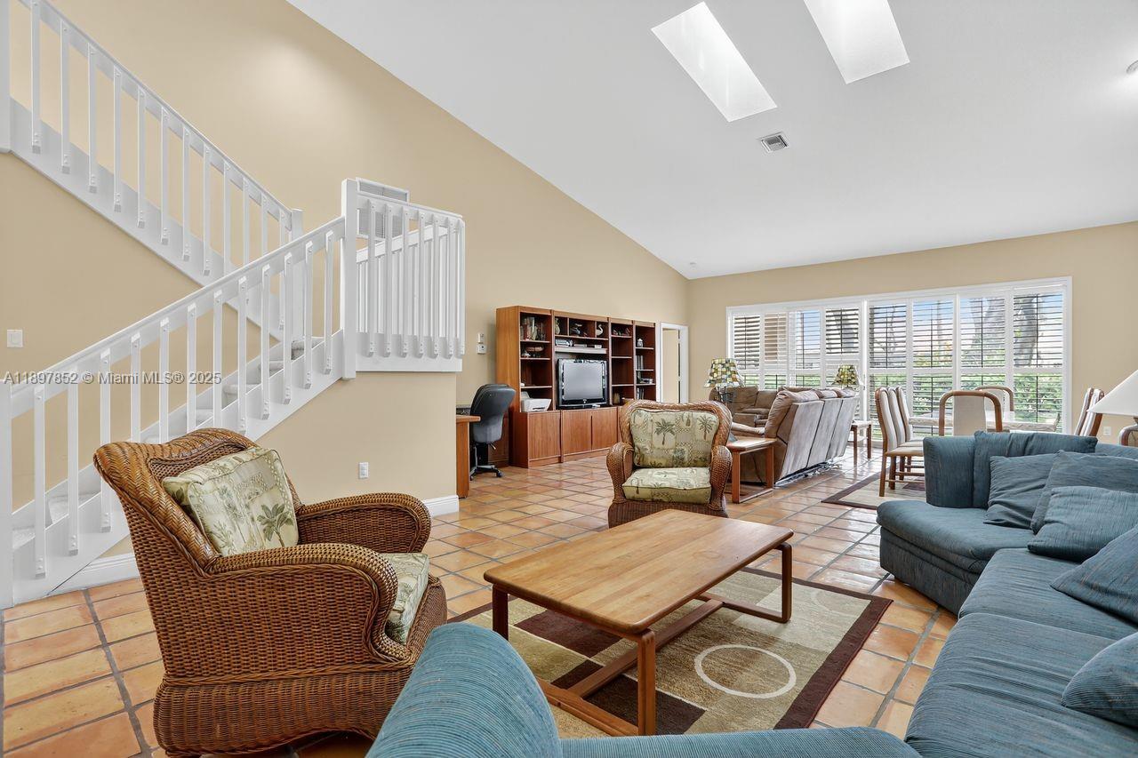 MISTY OAKS AT PALM-AIRE C - Residential