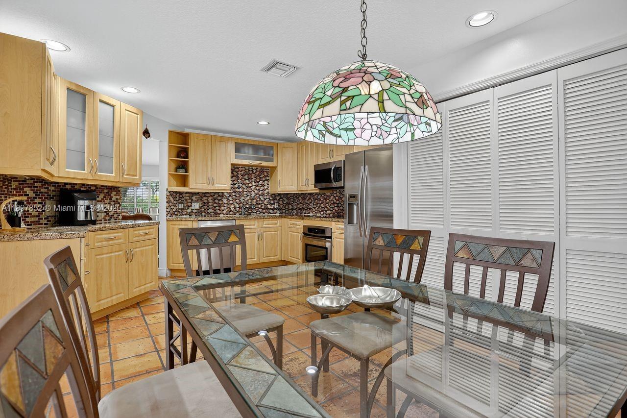 MISTY OAKS AT PALM-AIRE C - Residential