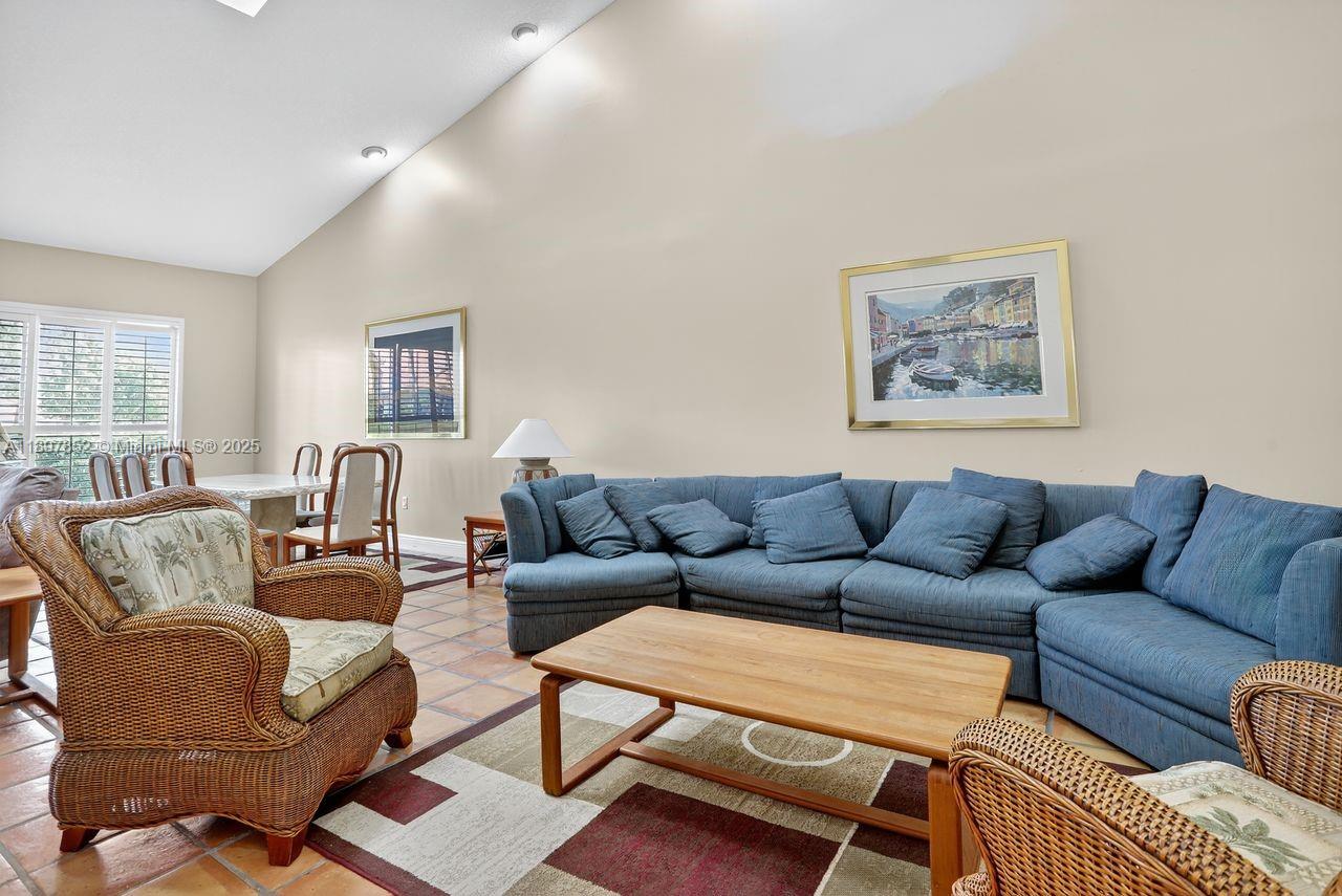 MISTY OAKS AT PALM-AIRE C - Residential
