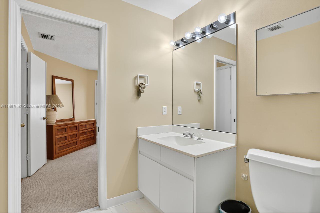 MISTY OAKS AT PALM-AIRE C - Residential