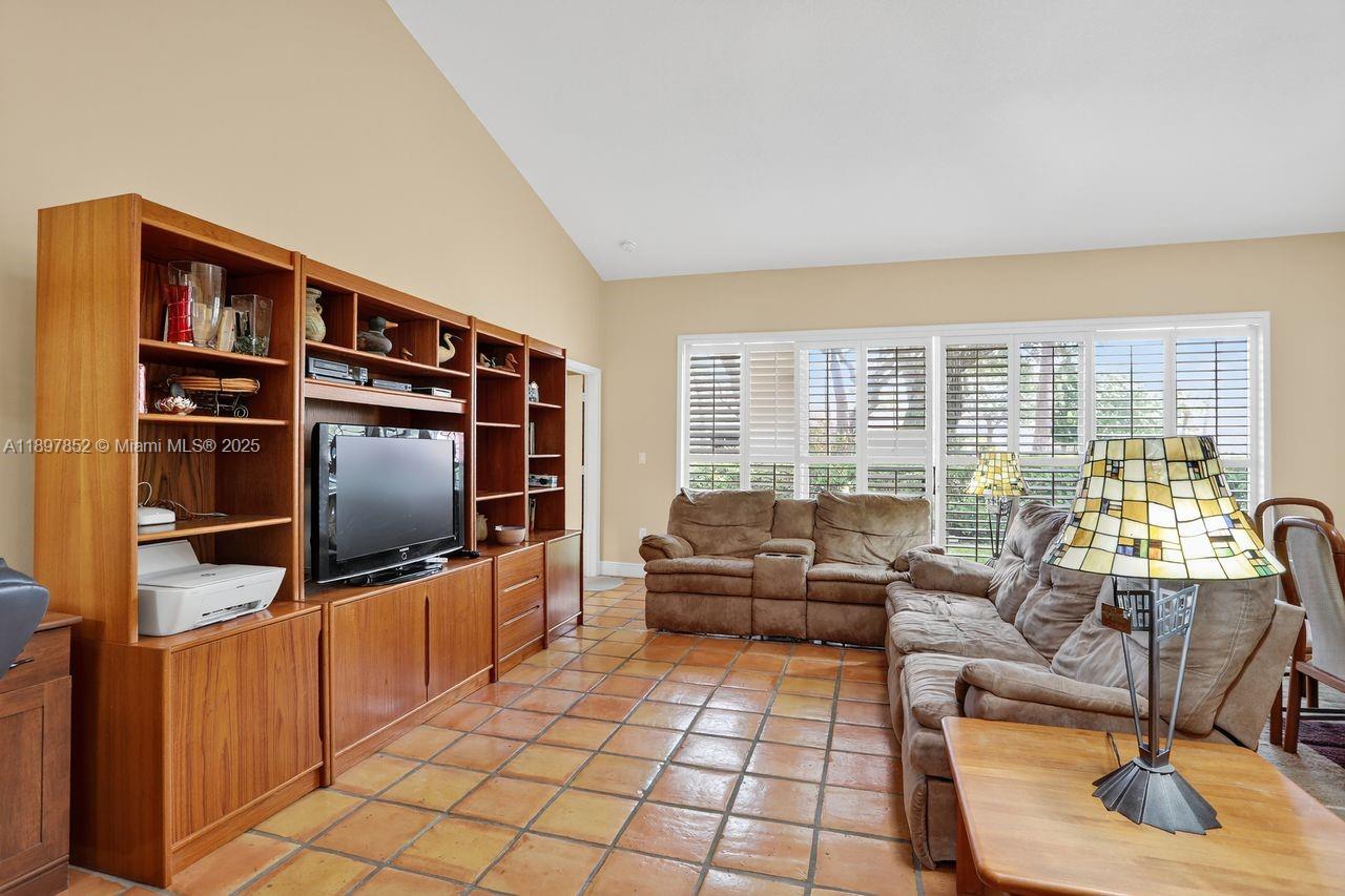 MISTY OAKS AT PALM-AIRE C - Residential