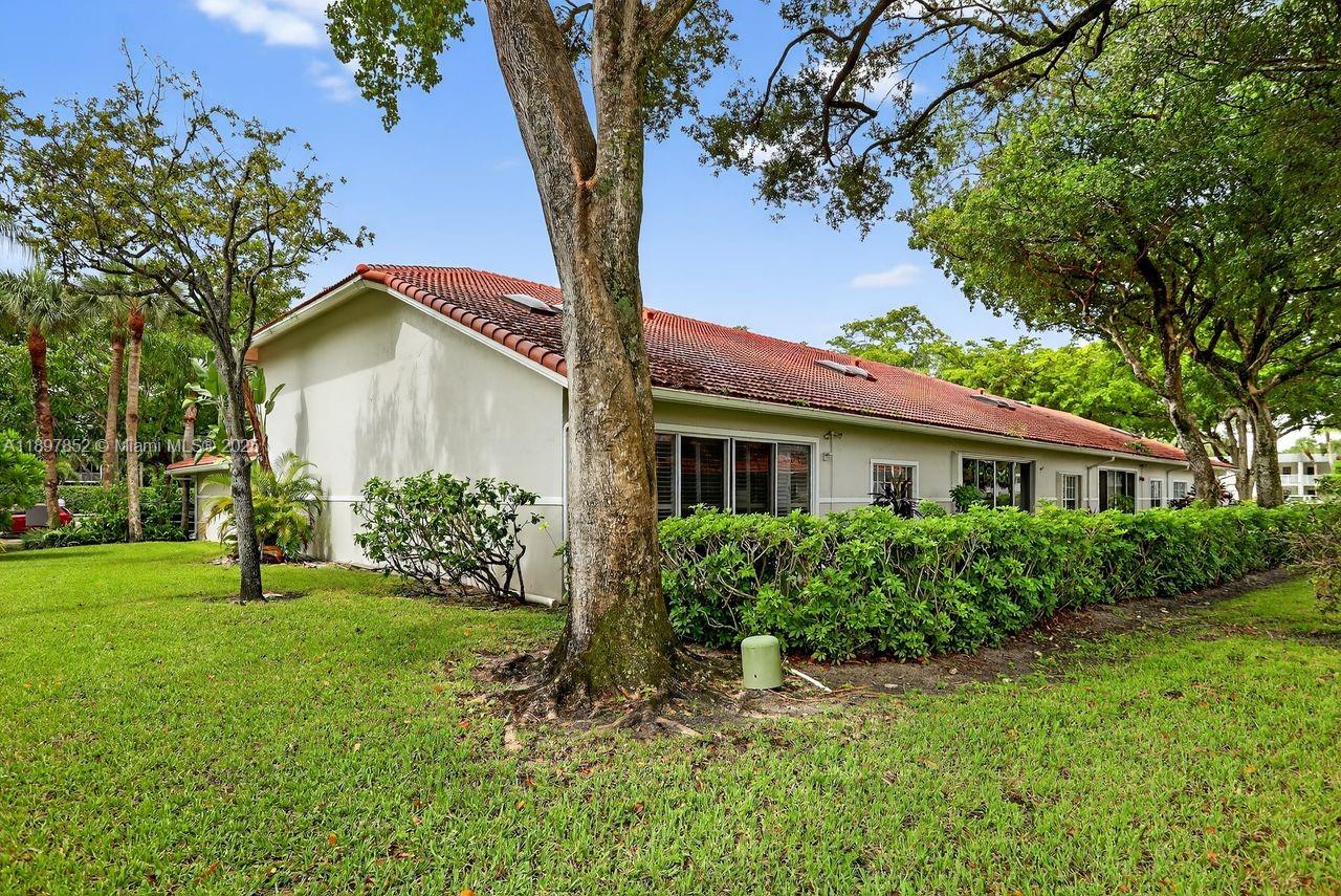 MISTY OAKS AT PALM-AIRE C - Residential