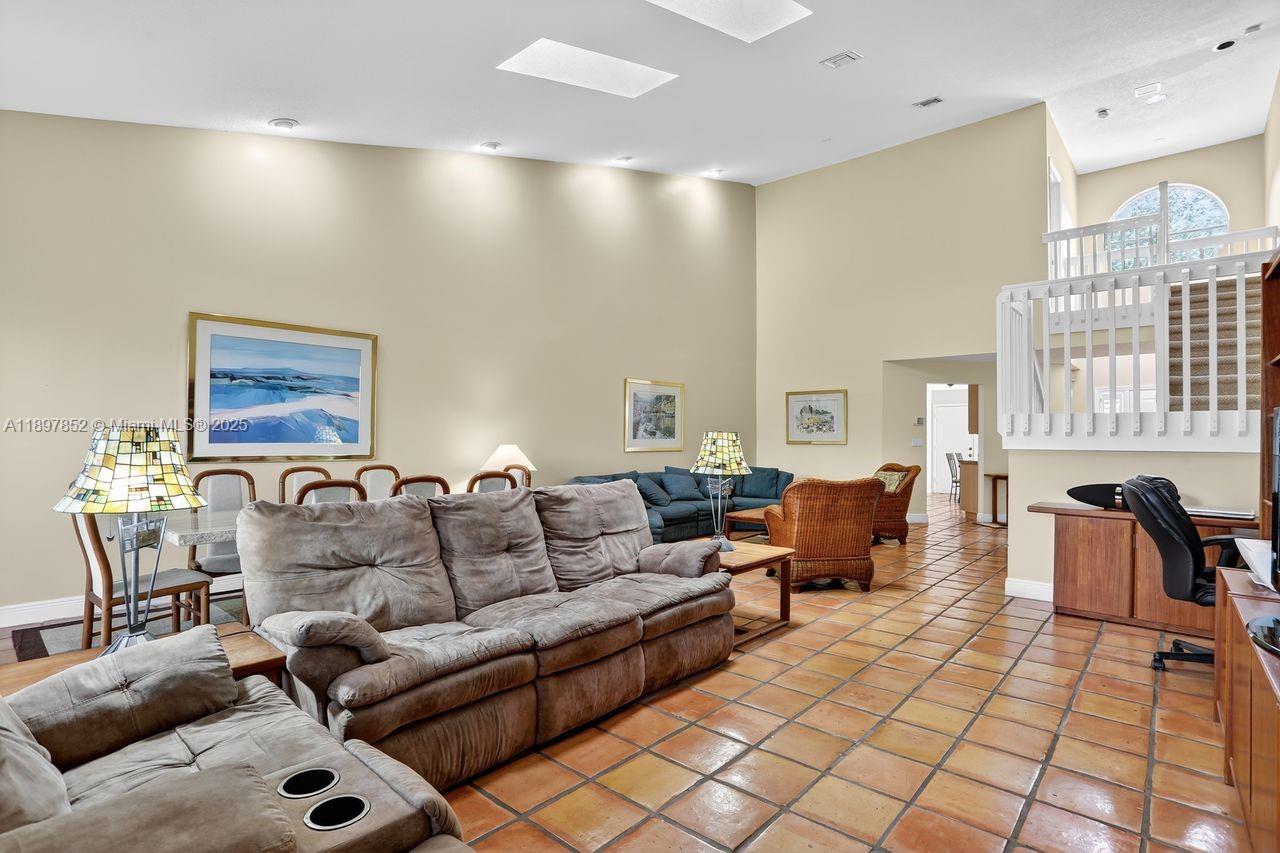 MISTY OAKS AT PALM-AIRE C - Residential