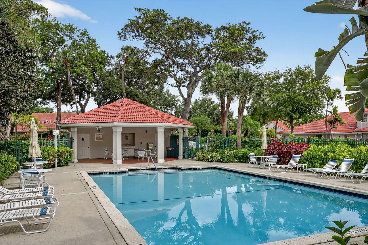 MISTY OAKS AT PALM-AIRE C - Residential