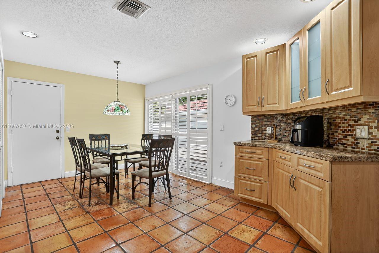 4119 W Palm Aire Dr A4