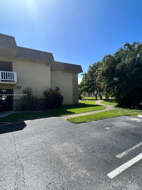 OAK HILLS CONDO NO V - Residential Lease