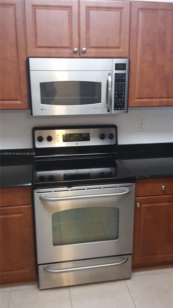 509 E Sheridan St 1073