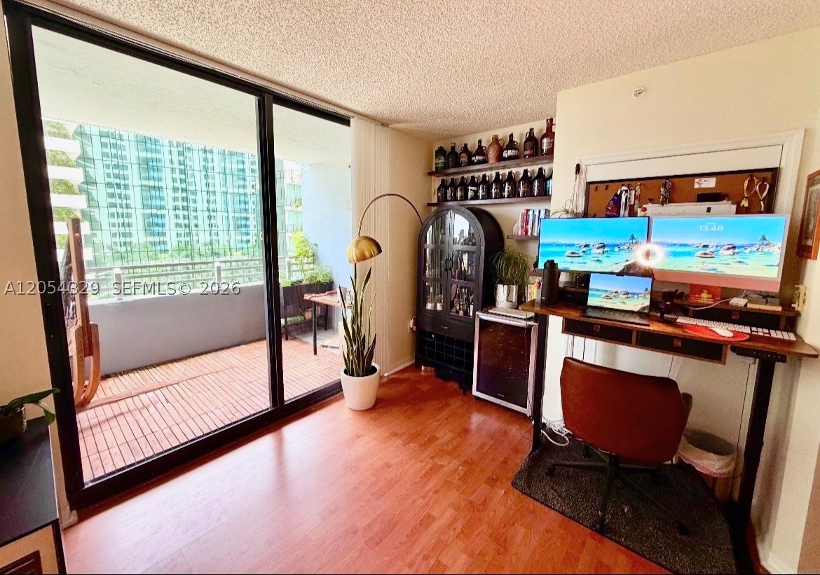 1330 West Ave 712