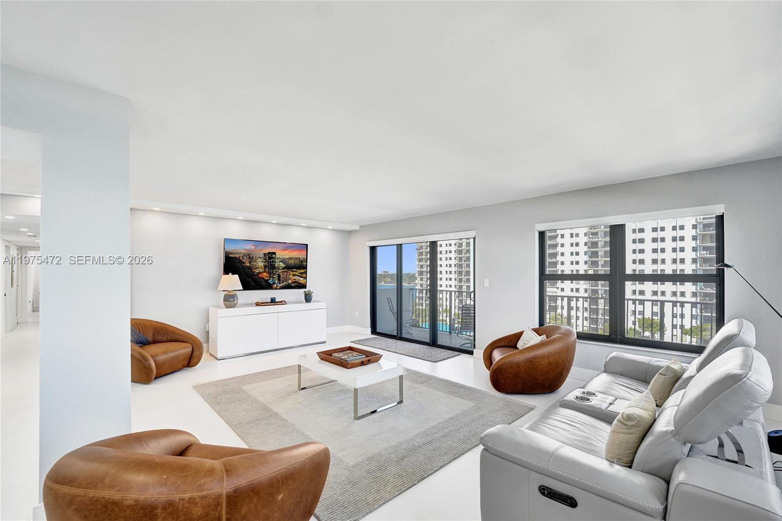 SUMMIT CONDO - Residential