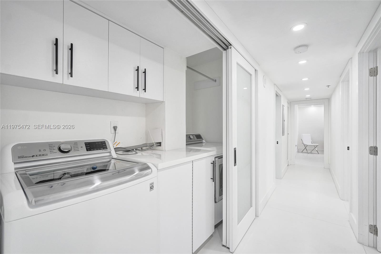 SUMMIT CONDO - Residential