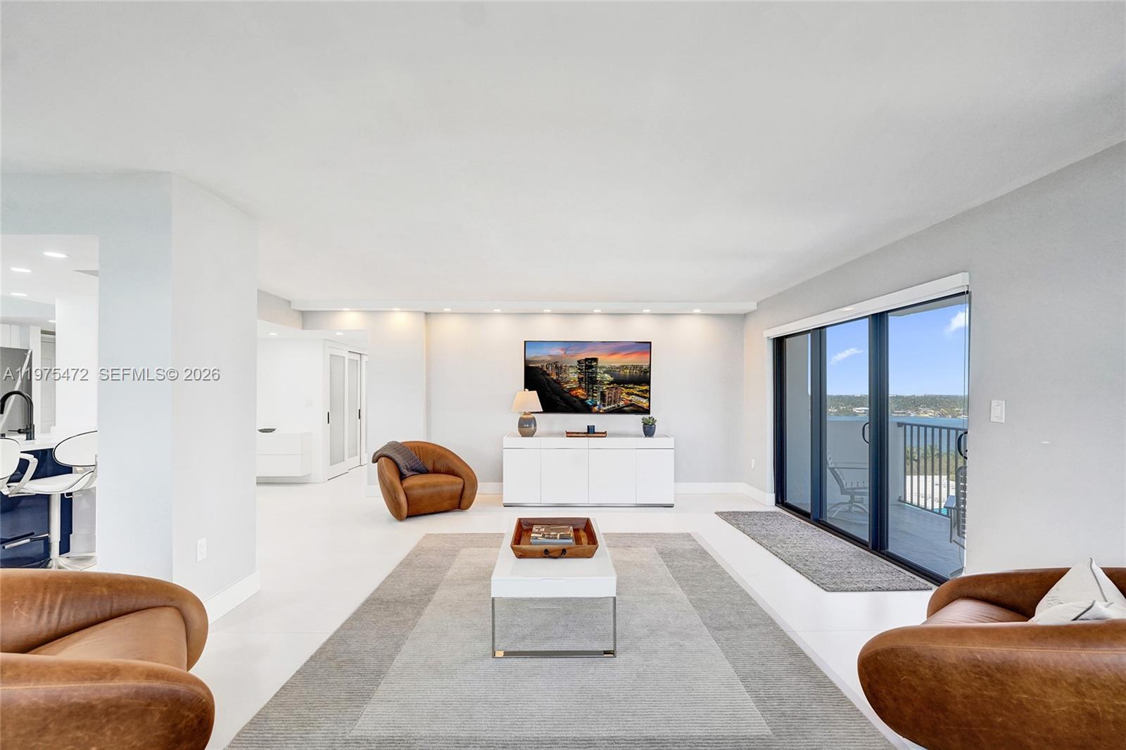 SUMMIT CONDO - Residential