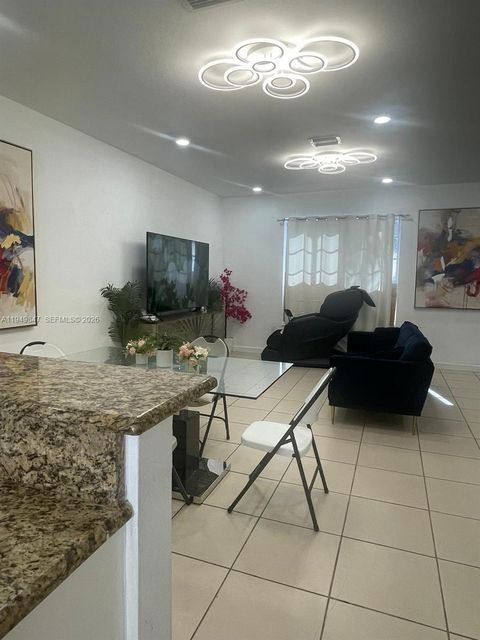 9421 SW 171st Pl Miami FL 33196