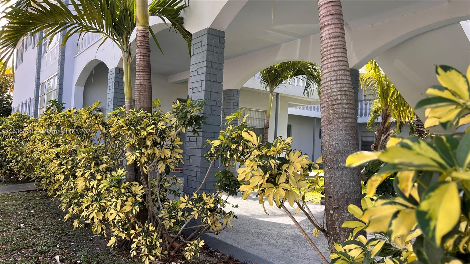VENETIAN CONDO - Residential Lease