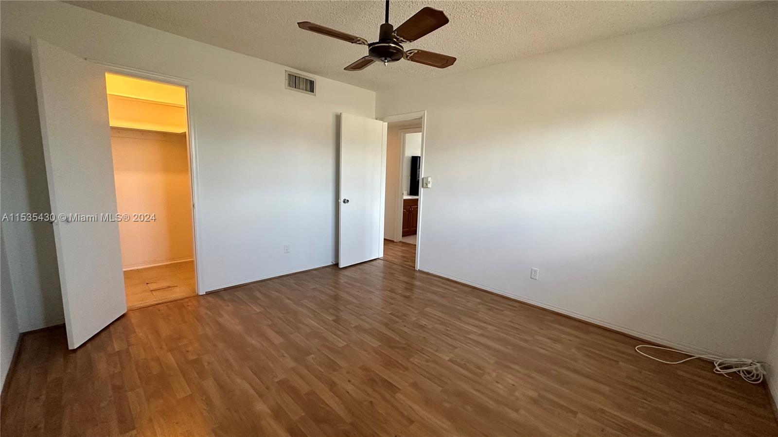 VENETIAN CONDO - Residential Lease