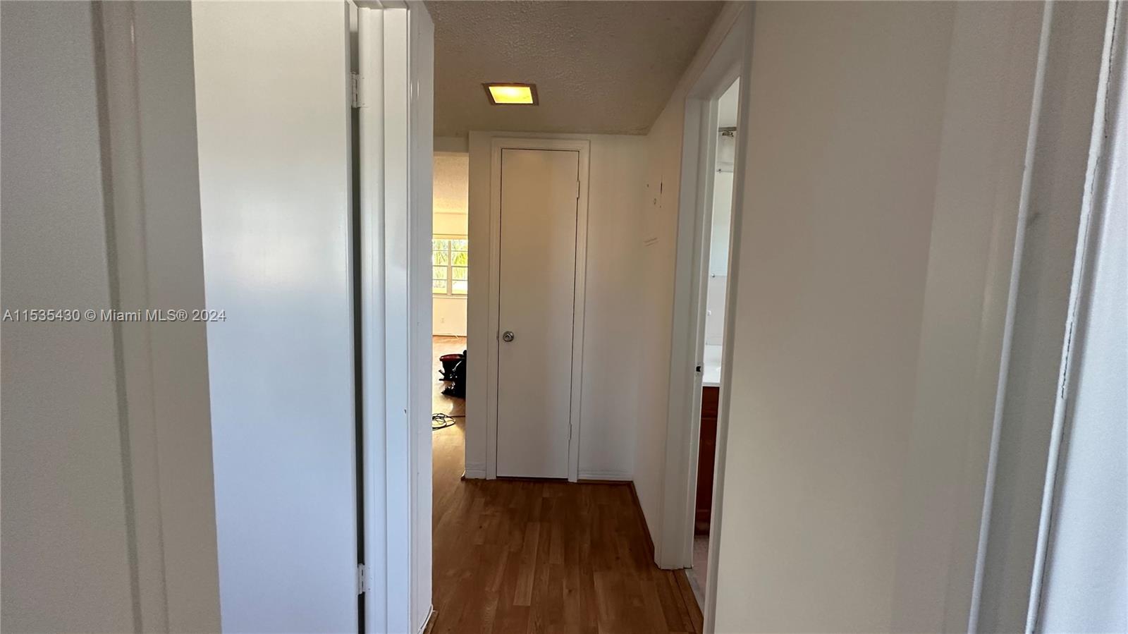 VENETIAN CONDO - Residential Lease