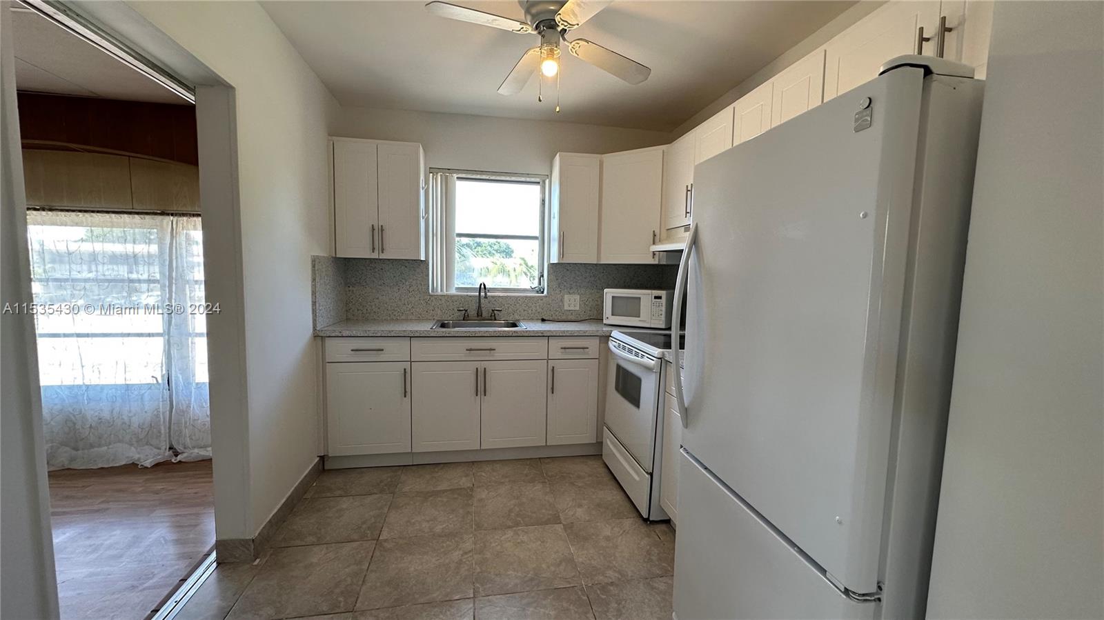 VENETIAN CONDO - Residential Lease