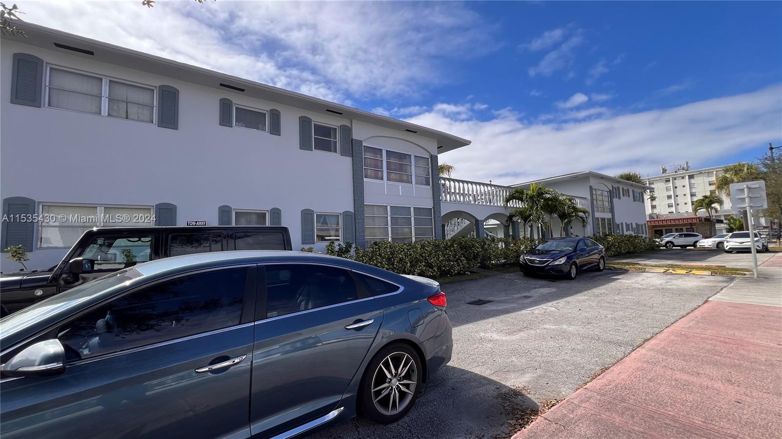 VENETIAN CONDO - Residential Lease