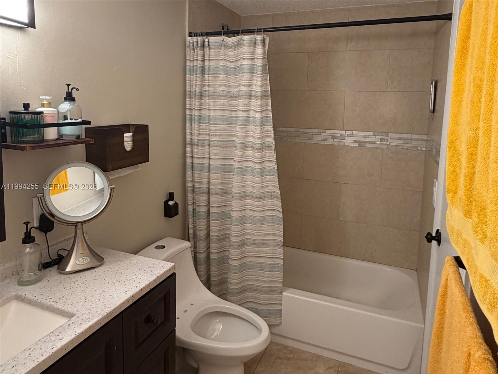 EL CID CONDO - Residential Lease