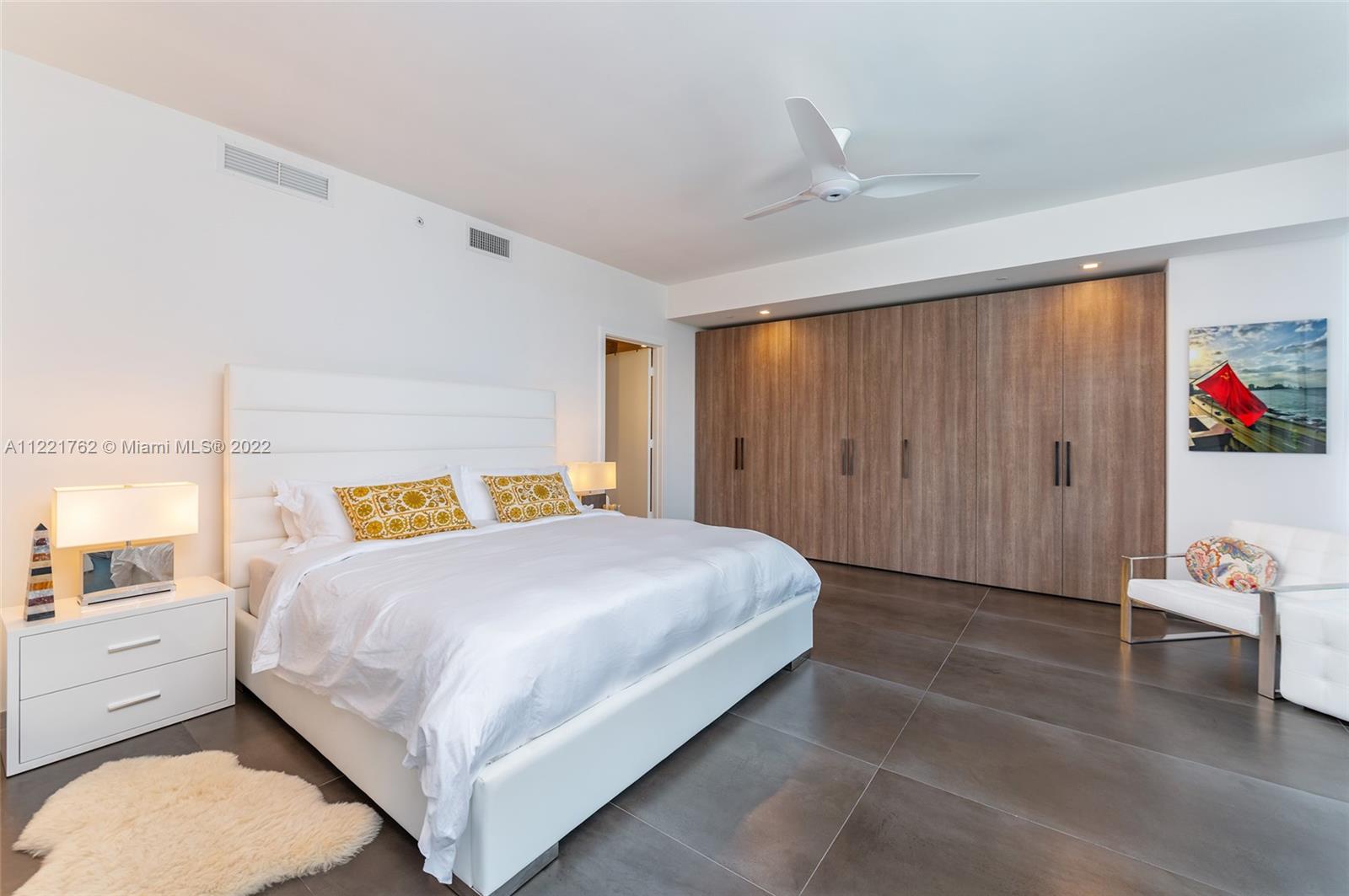 ONE OCEAN CONDO - Residential