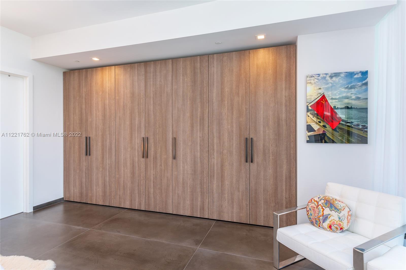 ONE OCEAN CONDO - Residential