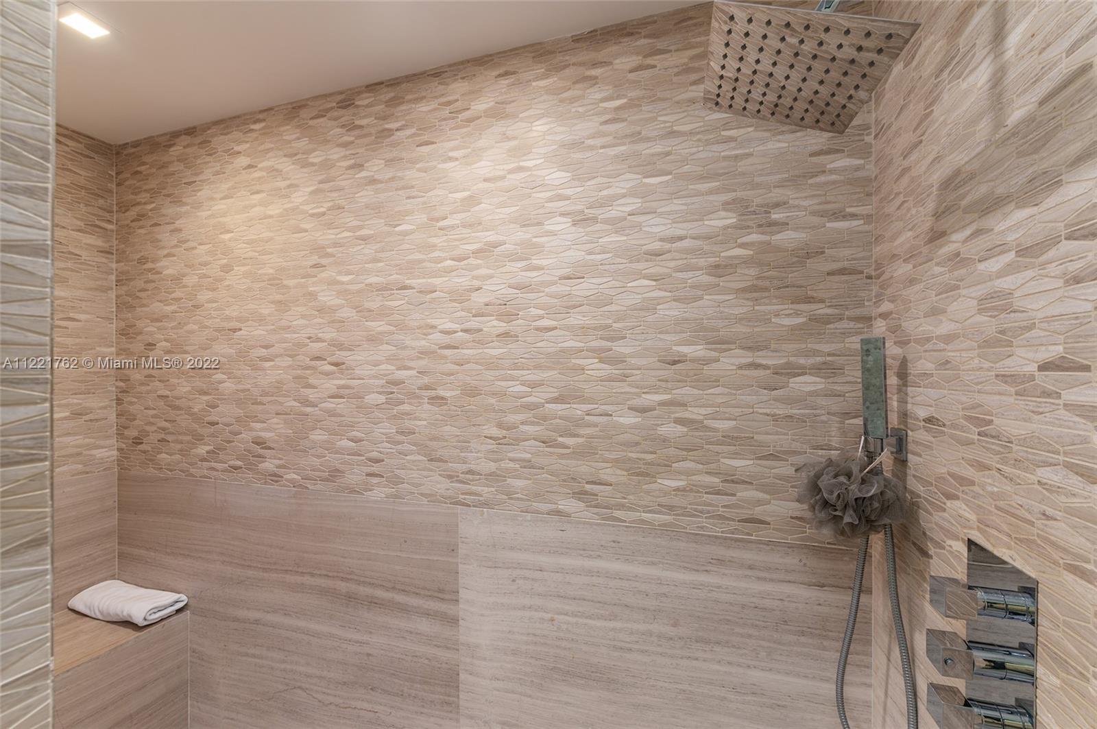 ONE OCEAN CONDO - Residential