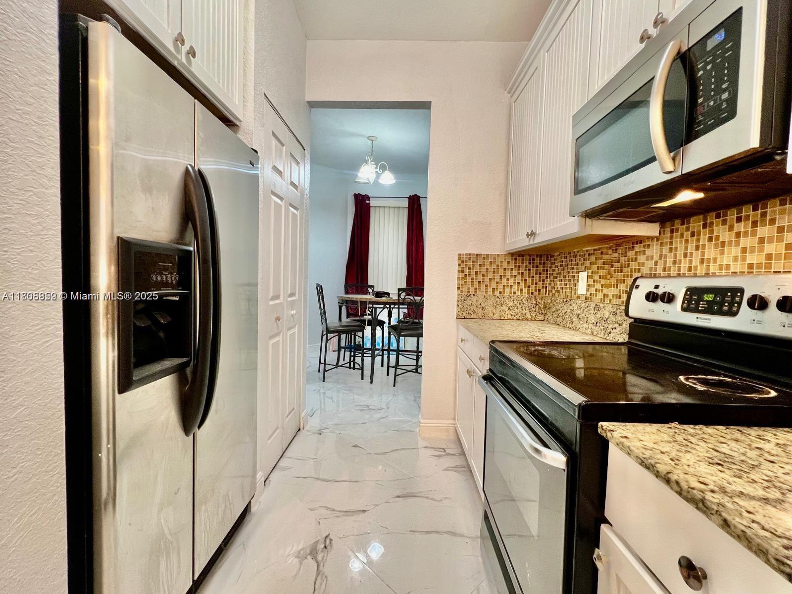 VILLAGE WALK CONDO - Residential Lease