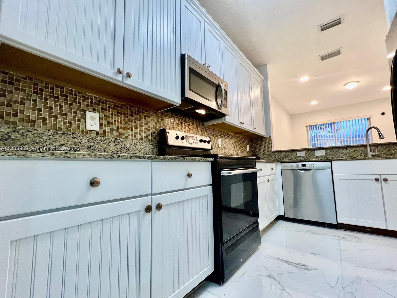 VILLAGE WALK CONDO - Residential Lease