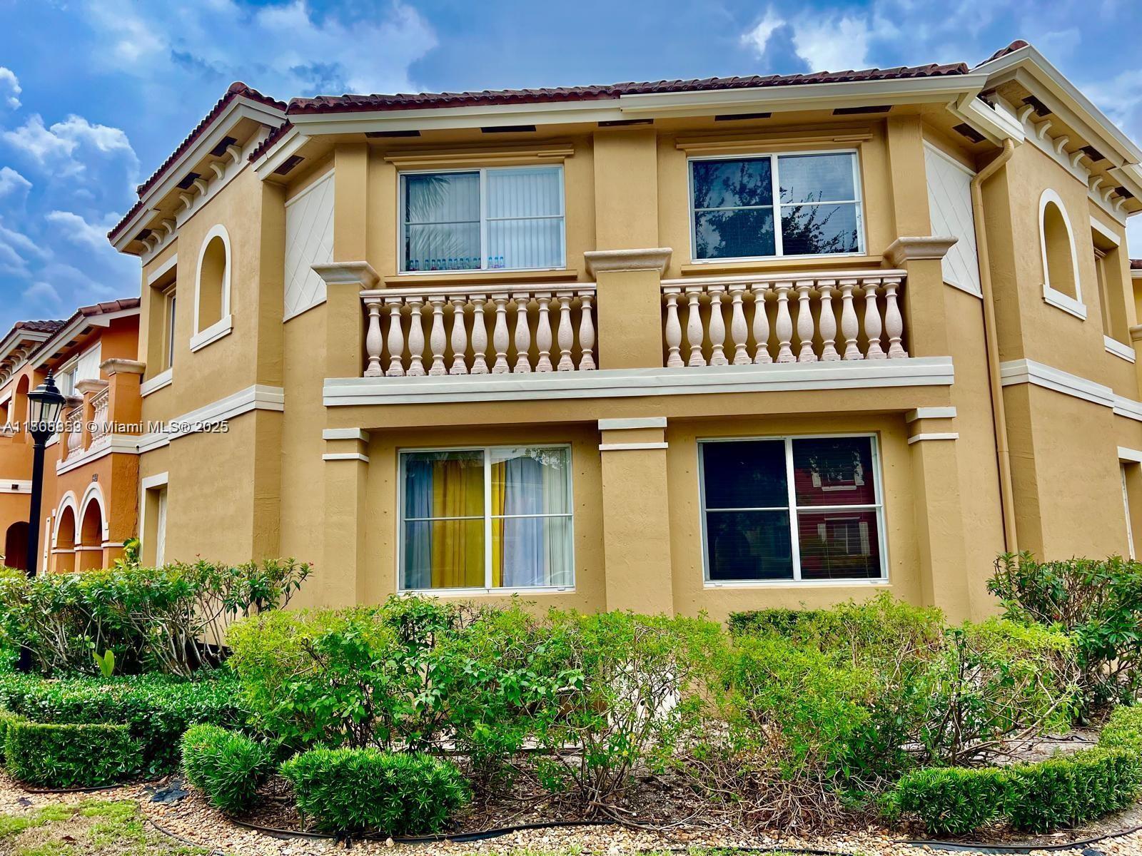 VILLAGE WALK CONDO - Residential Lease