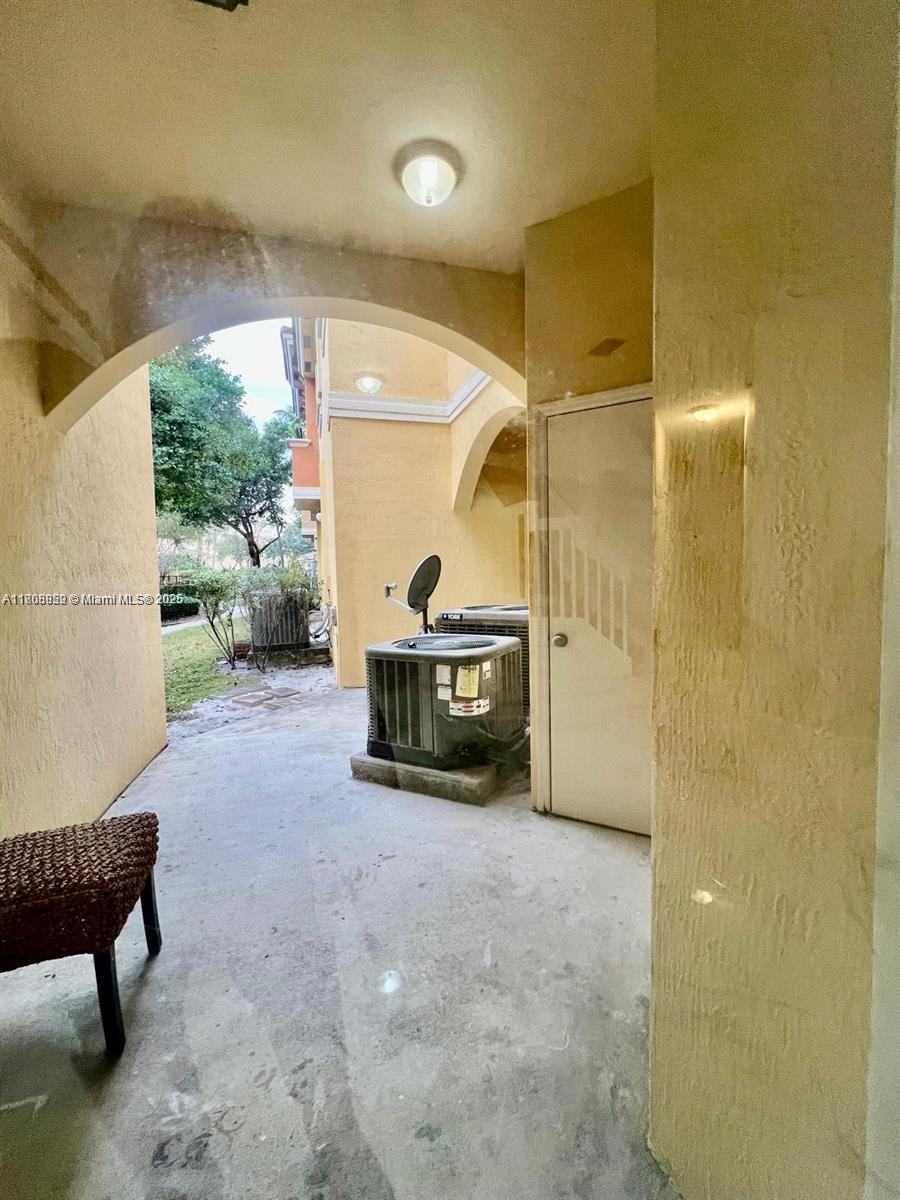 VILLAGE WALK CONDO - Residential Lease