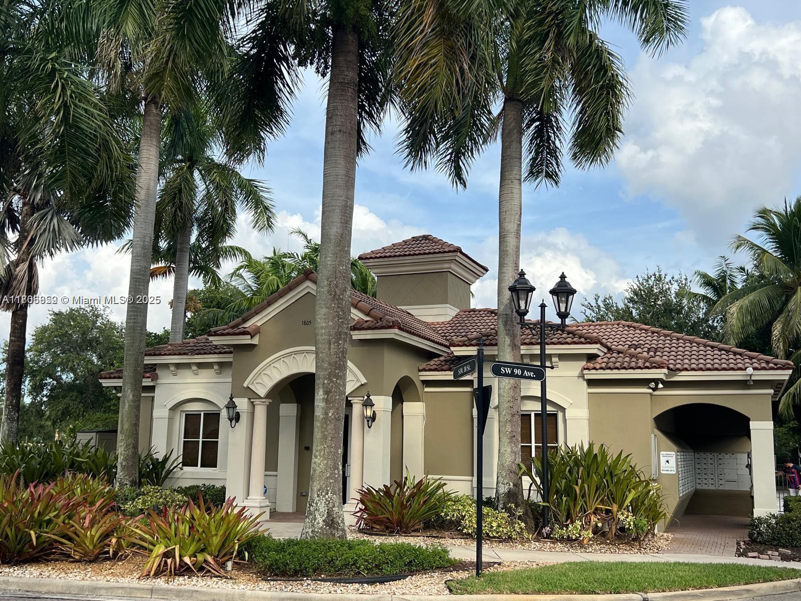 VILLAGE WALK CONDO - Residential Lease