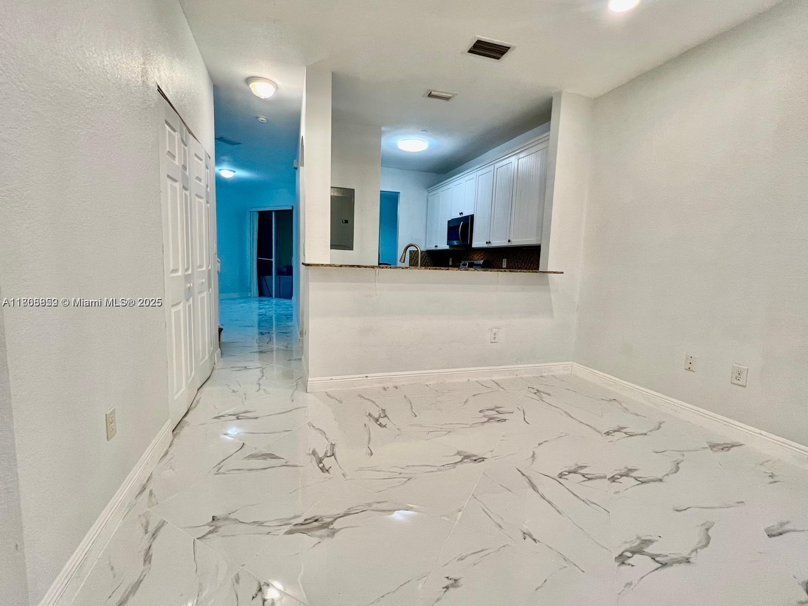 VILLAGE WALK CONDO - Residential Lease