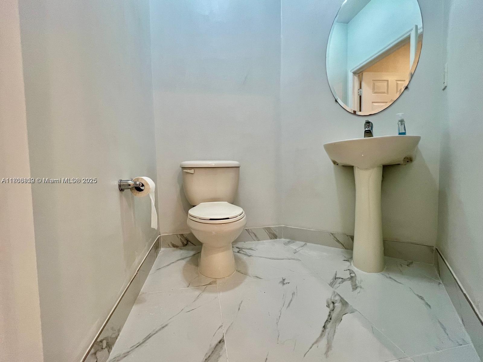 VILLAGE WALK CONDO - Residential Lease